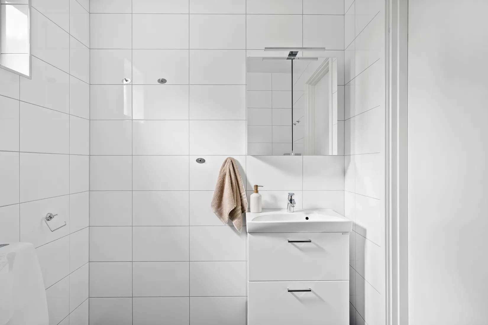 Radhus, Domherrevägen 4G, Ekerö Älvnäs, Ekerö