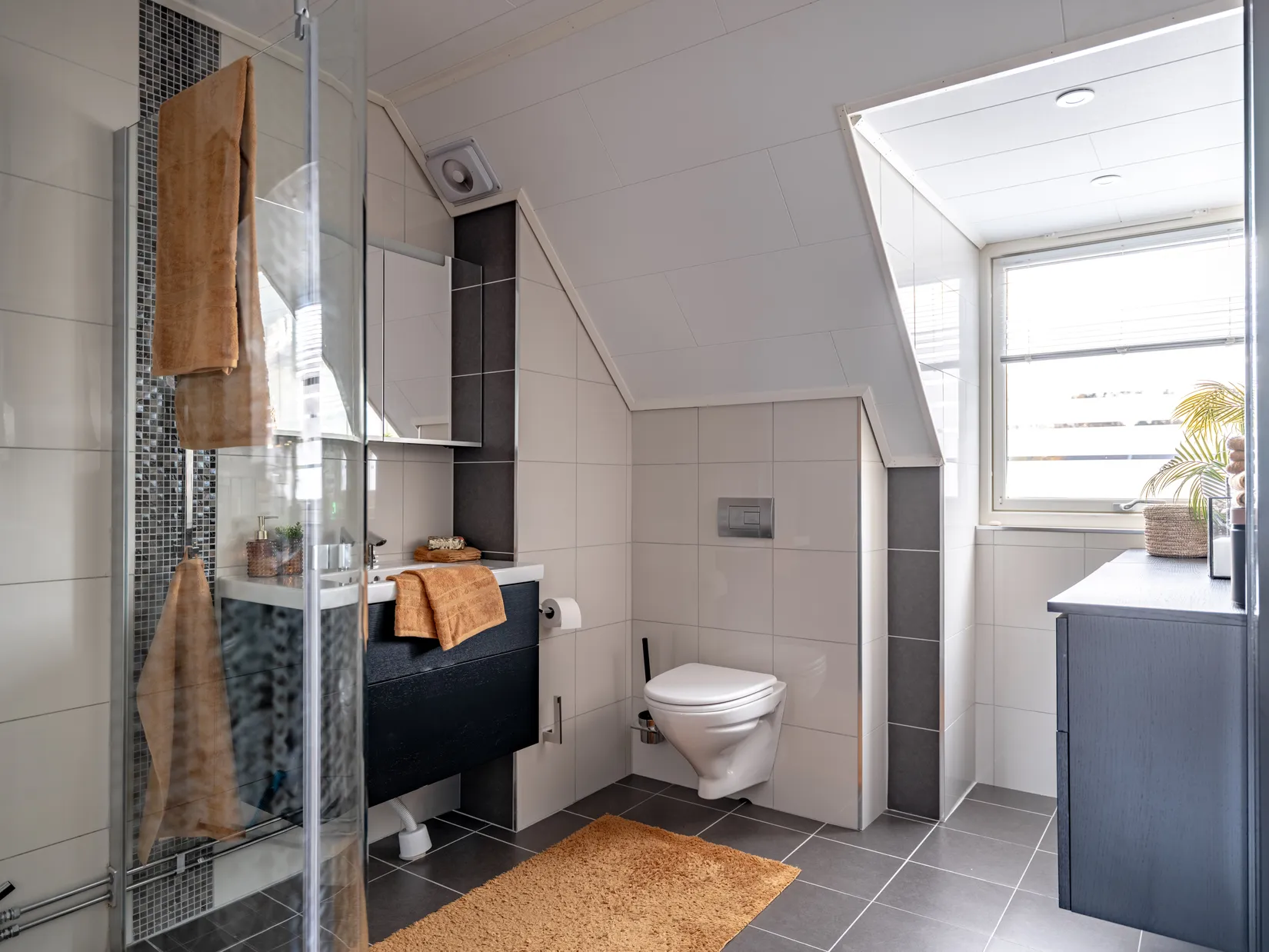 Radhus, Byvägen 125, Ella Gård, Täby