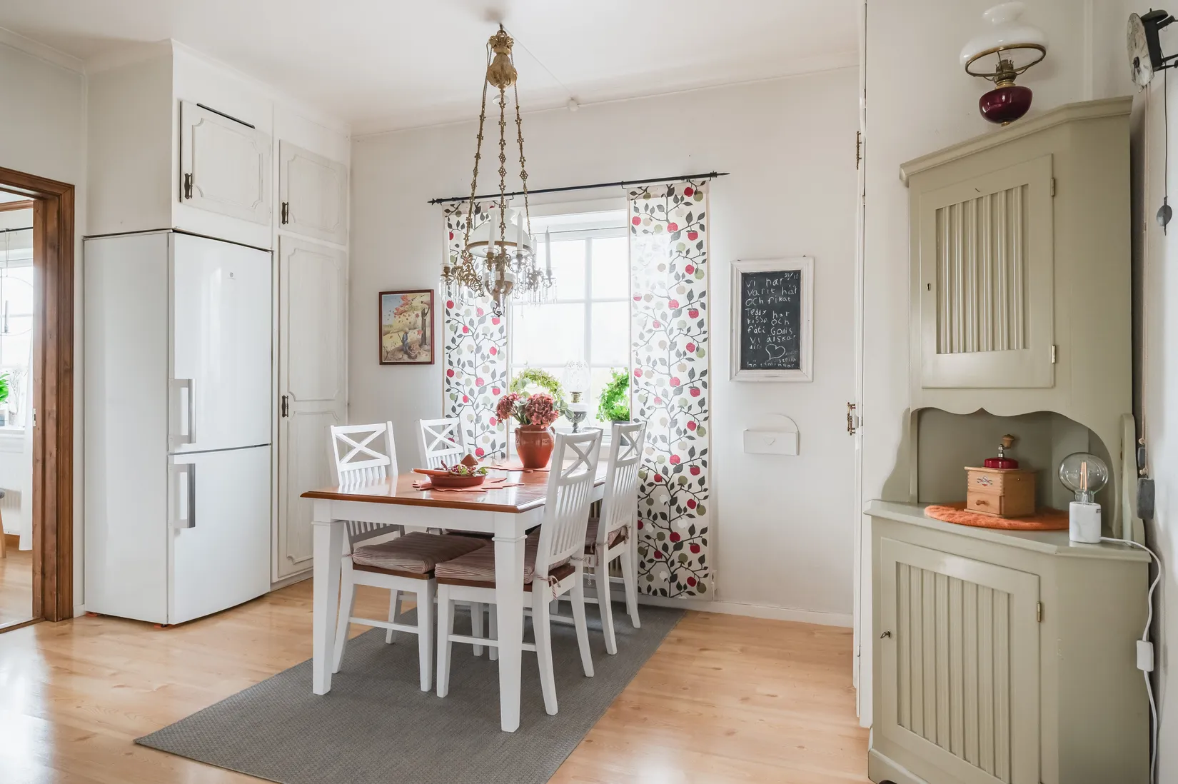 Villa, Råvägen 7, Varggården, Falun