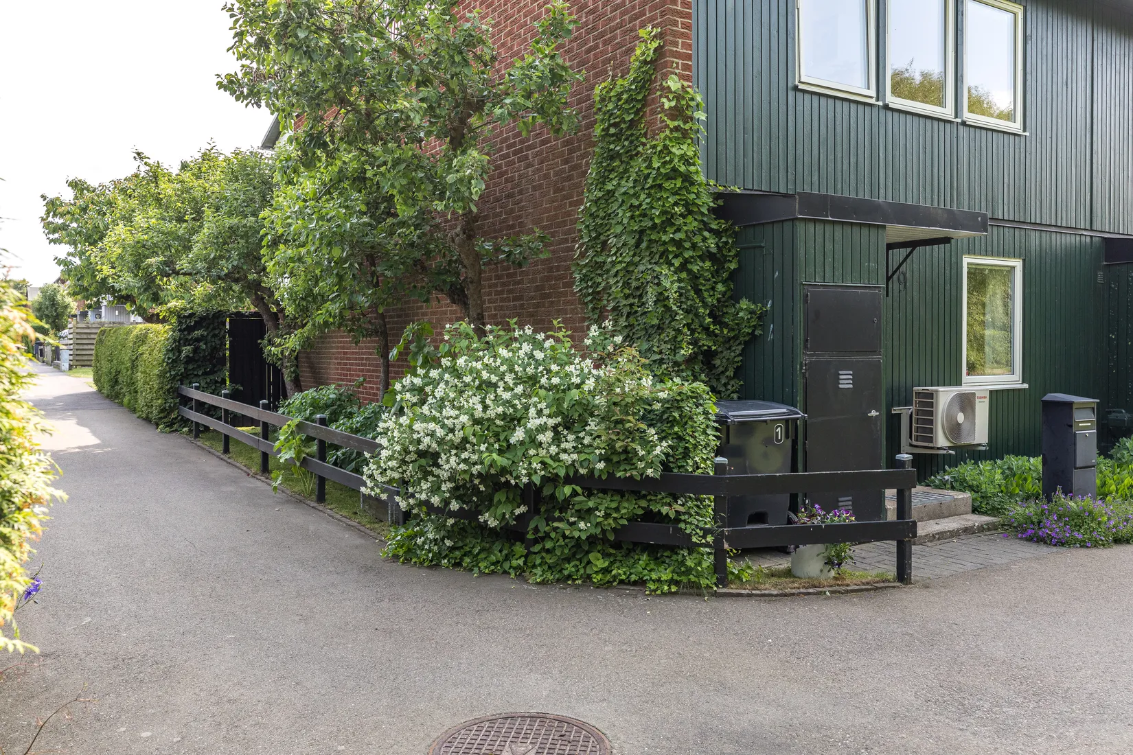 Radhus, Oshögavägen 9, Oxie Kyrkby, Malmö