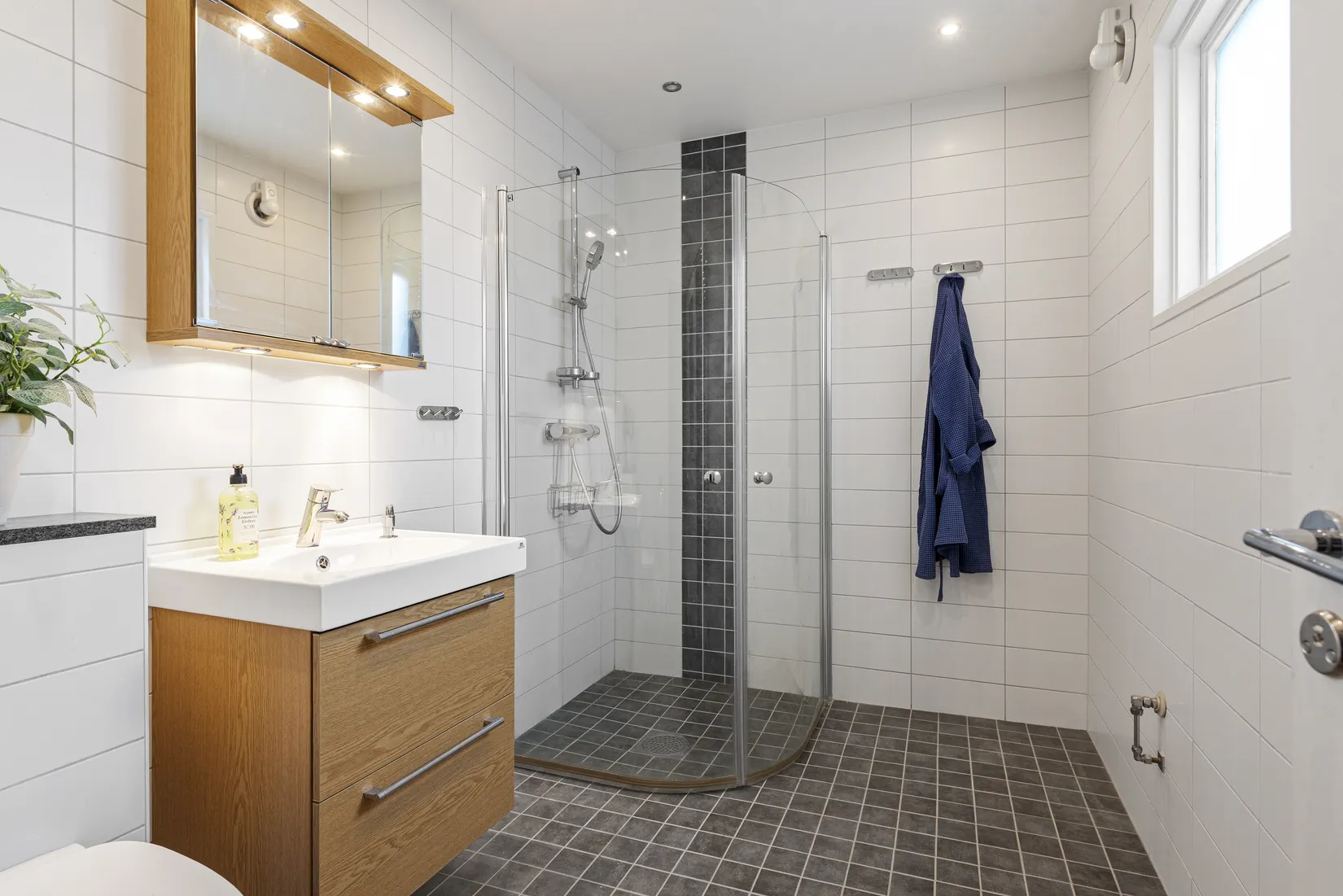 Radhus, Stallvägen 26, Ella Gård, Täby