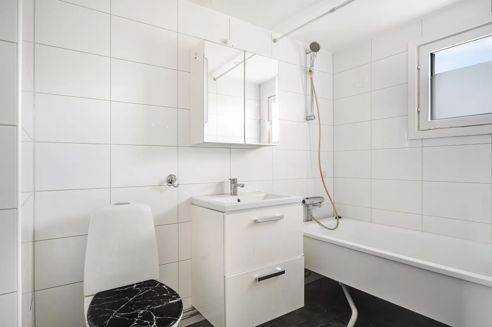 Radhus, Skördevägen 31, Åkers Styckebruk, Strängnäs
