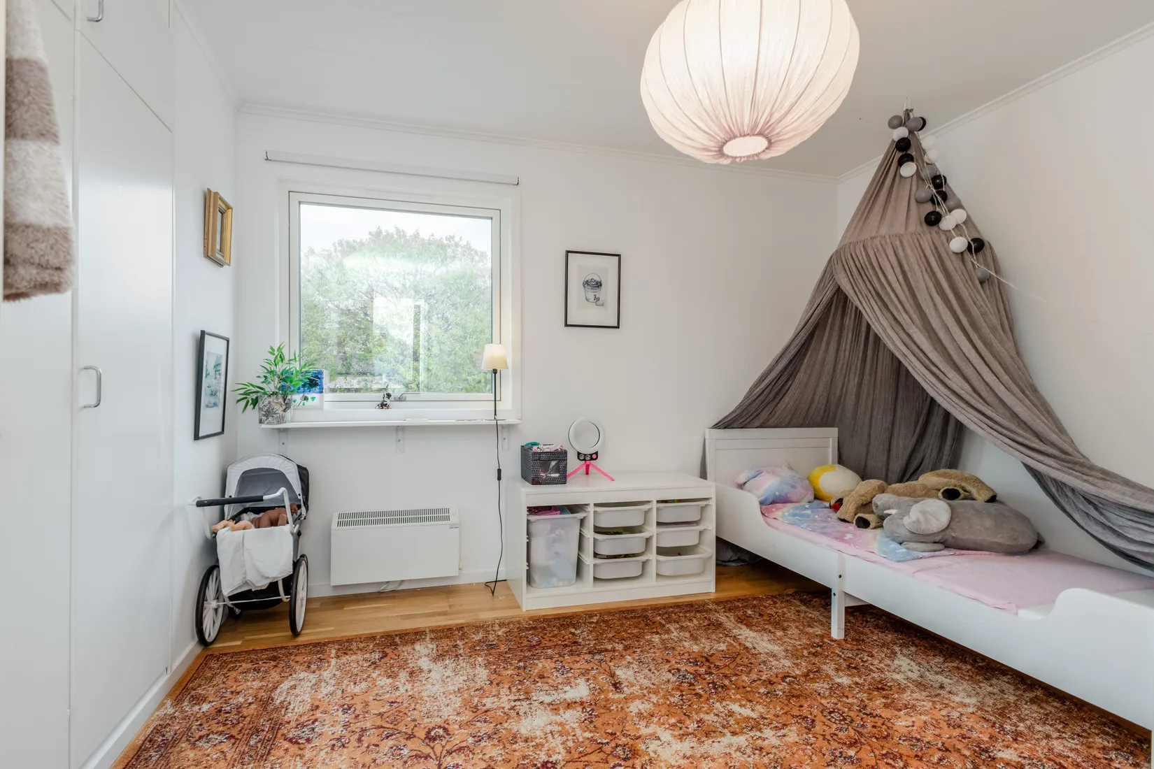 Radhus, Kastanjegatan 2, Enköping