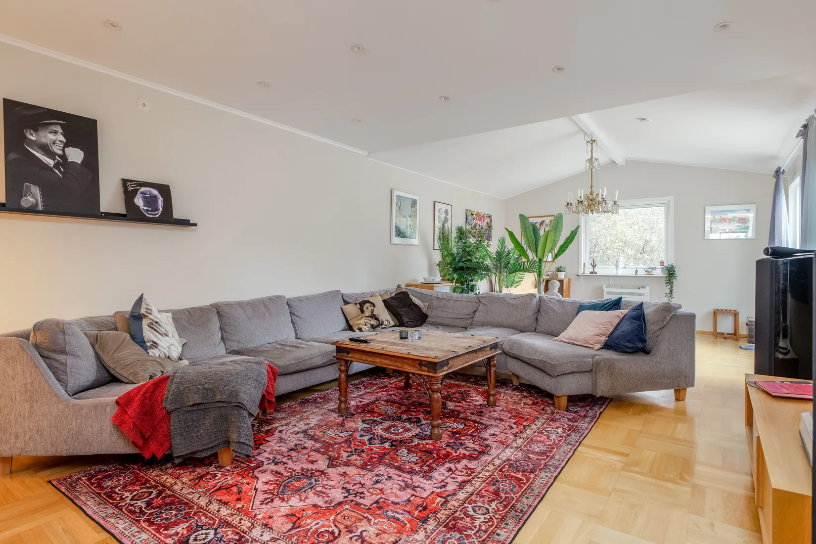 Radhus, Kastanjegatan 2, Enköping
