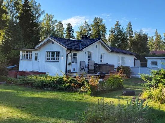 Villa, Barrskogsvägen 3, Runnaby, Örebro
