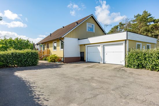 Villa, Konvaljvägen 1, Skogstorp, Falkenberg