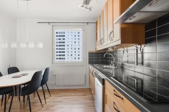 Bostadsrätt, Hagalundsgatan 32, Hagalund, Solna