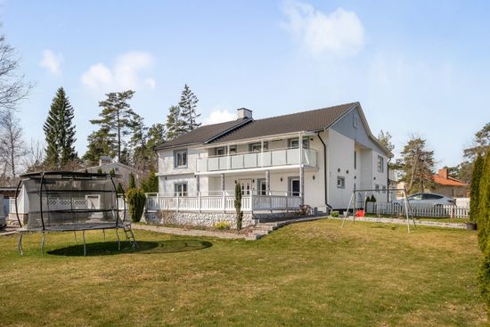 Villa, Pionvägen 1, Roslags-näsby, Täby