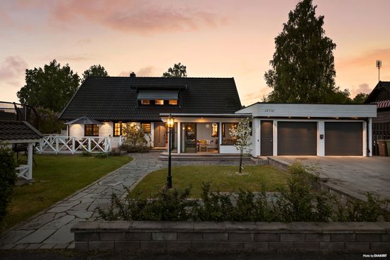 Villa, Vallhagevägen 18, Adolfsberg, Örebro