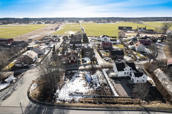 Tomt, Forngårdsvägen 4, Örebro