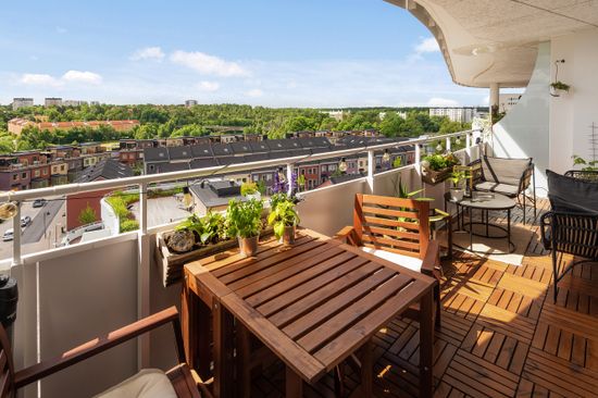 Bostadsrätt, Funäsgatan 8, Vån 8 (183/1703), Råcksta / Vällingby Parkstad, Stockholm