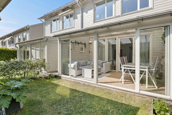 Radhus, Hindergårdsgatan 4 K, Rynningeåsen, Örebro