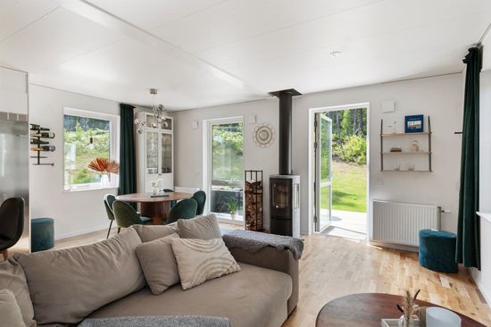 Villa, Lövsångarvägen 31, Valsjöskogen, Margaretelund, Österåker