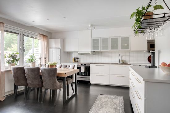 Radhus, Vallhovsvägen 178C, Vallhov, Sandviken