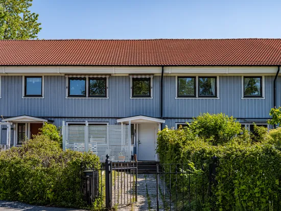 Villa, Radhus, Myrvägen 13, Tureberg, Sollentuna