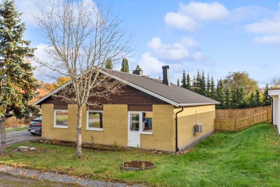 Villa, Enebyvägen 1, Sköldinge, Katrineholm