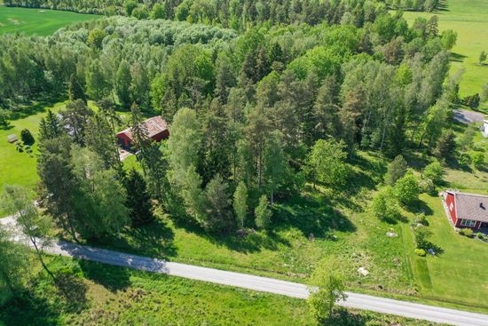 Tomt, Kärsta 921, Örebro