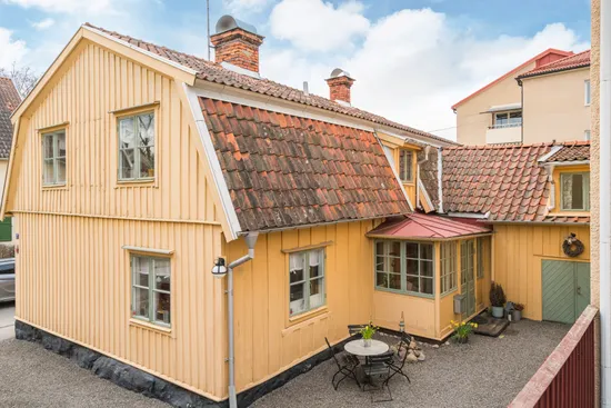 Villa, S:t Annegatan 14, Centralt Öster, Nyköping