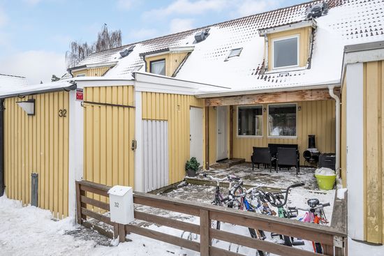Villa, Radhus, Brunnsgatan 32, Kullsta, Nynäshamn