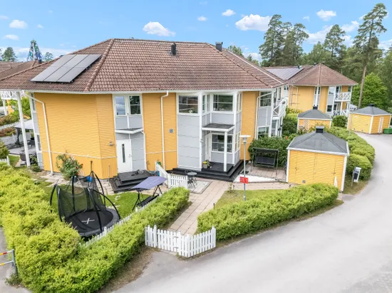 Radhus, Mandelblomsvägen 69, Hårstorp, Finspång