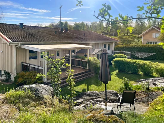 Radhus, Gelbgjutarevägen 1 A samt 1 B, Fritsla, Mark