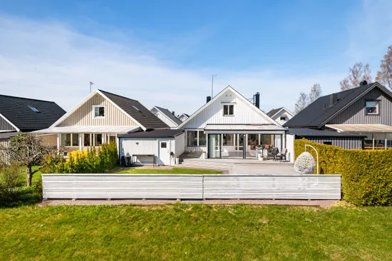 Radhus, Orkangatan 12, Marieberg, Motala