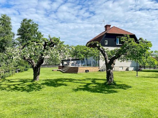 Villa, Lövängsvägen 17, Gamla Hjärsta, Örebro