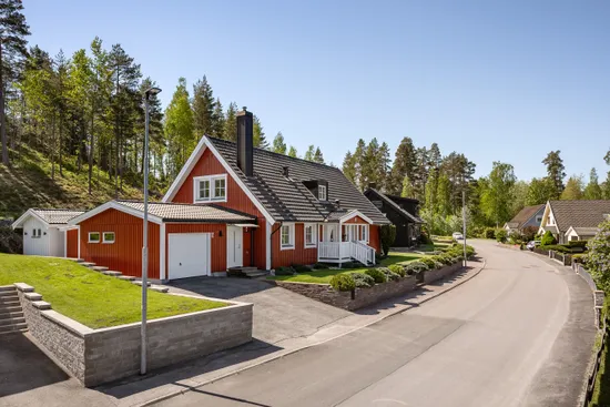 Villa, Charlottenbergsvägen 13, Kisa, Kinda