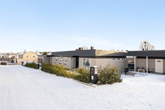 Villa, Gådeåvägen 9 & 11, Gådeåstaden, Härnösand