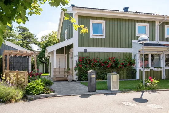 Radhus, Båtsman lustigs gata 138, Backatorp, Göteborg
