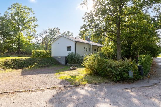 Villa, Skogsvägen 3, Mölstad, Mönsterås