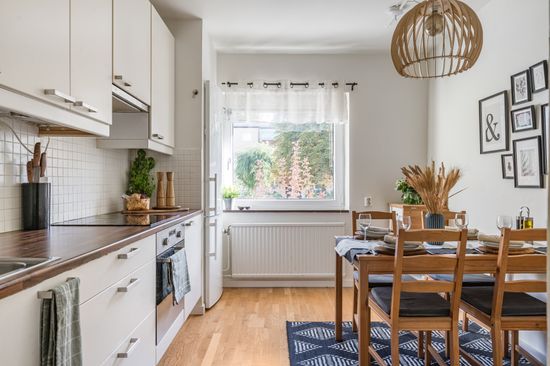 Bostadsrätt, Herrgårdsvägen 14a, Centralt Väsby, Upplands Väsby