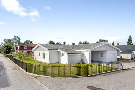 Villa, Nygrens gata 8, Centralt, Tibro