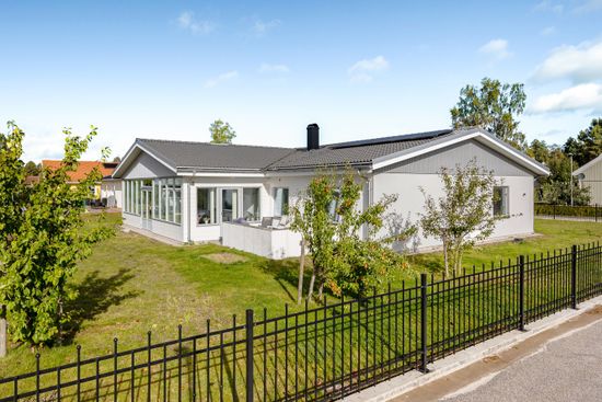 Villa, Nygrens gata 8, Centralt, Tibro