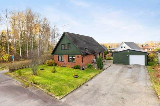 Villa, Hässlebergsvägen 15, Hallsberg