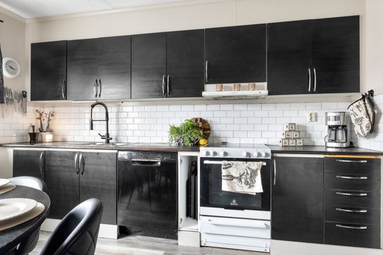 Bostadsrätt, Radhus, Arabeskvägen 25, Skokloster Slottsskogen, Håbo