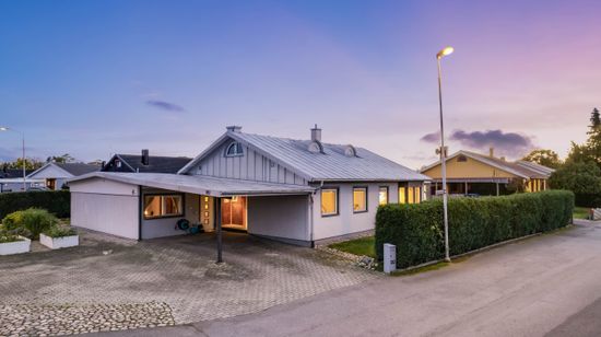 Villa, Vickervägen 1, Helgedal, Kristianstad