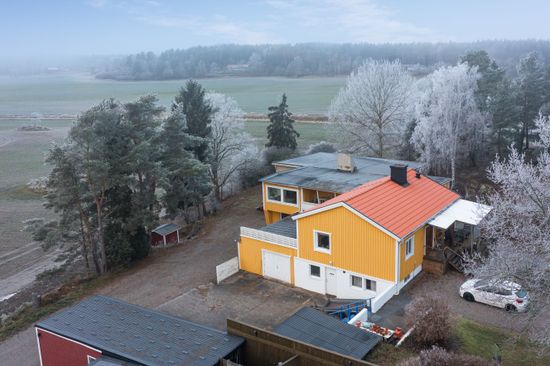 Villa, Tosterö Åsby 7, Tosterön, Strängnäs