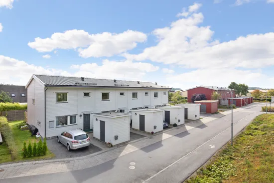 Bostadsrätt, Radhus, Diakonvägen 17, Prästgårdsmarken/Prästhagen, Upplands Väsby