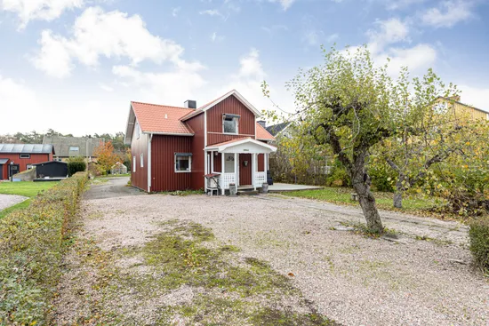 Villa, Granadavägen 11A, Centralt, Köping