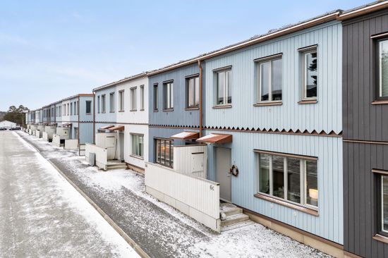 Radhus, Signalvägen 6C, Strängnäs