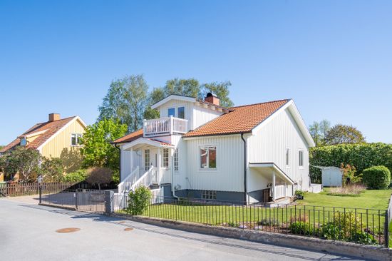 Villa, Jacobigatan 12, Strängnäs
