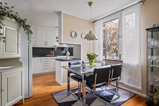 Bostadsrätt, Myggdalsvägen 96, Tyresö Centrum, Tyresö