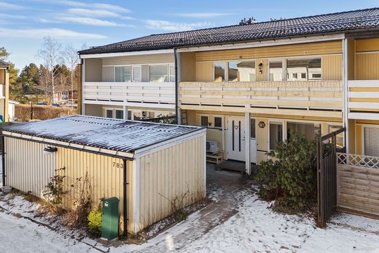 Villa, Radhus, Valfiskens gata 783, Haninge