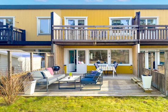 Radhus, Taggsvampsvägen 185, Sörskogen, Huddinge