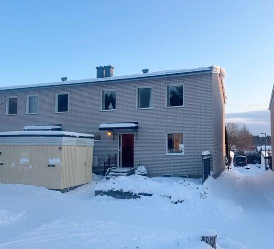 Radhus, Krikonstigen 35, Tibble, Upplands-Bro