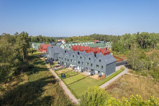 Villa, Radhus, Krickaslingan 18, Wijk Oppgård, Upplands Väsby