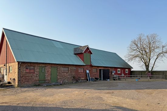 Gård/Skog, Hästgård med 3 ha mark nära Ängelholm , Munka-Ljungby, Ängelholm
