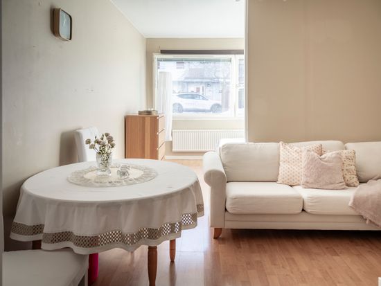 Bostadsrätt, Lomvägen 643, Kärrdal, Sollentuna