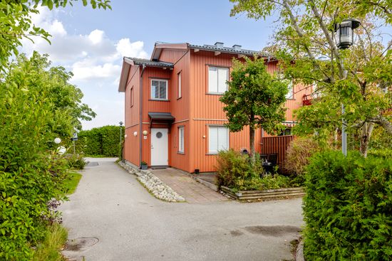 Bostadsrätt, Radhus, Läktvägen 49, Vendelsö Gård, Haninge